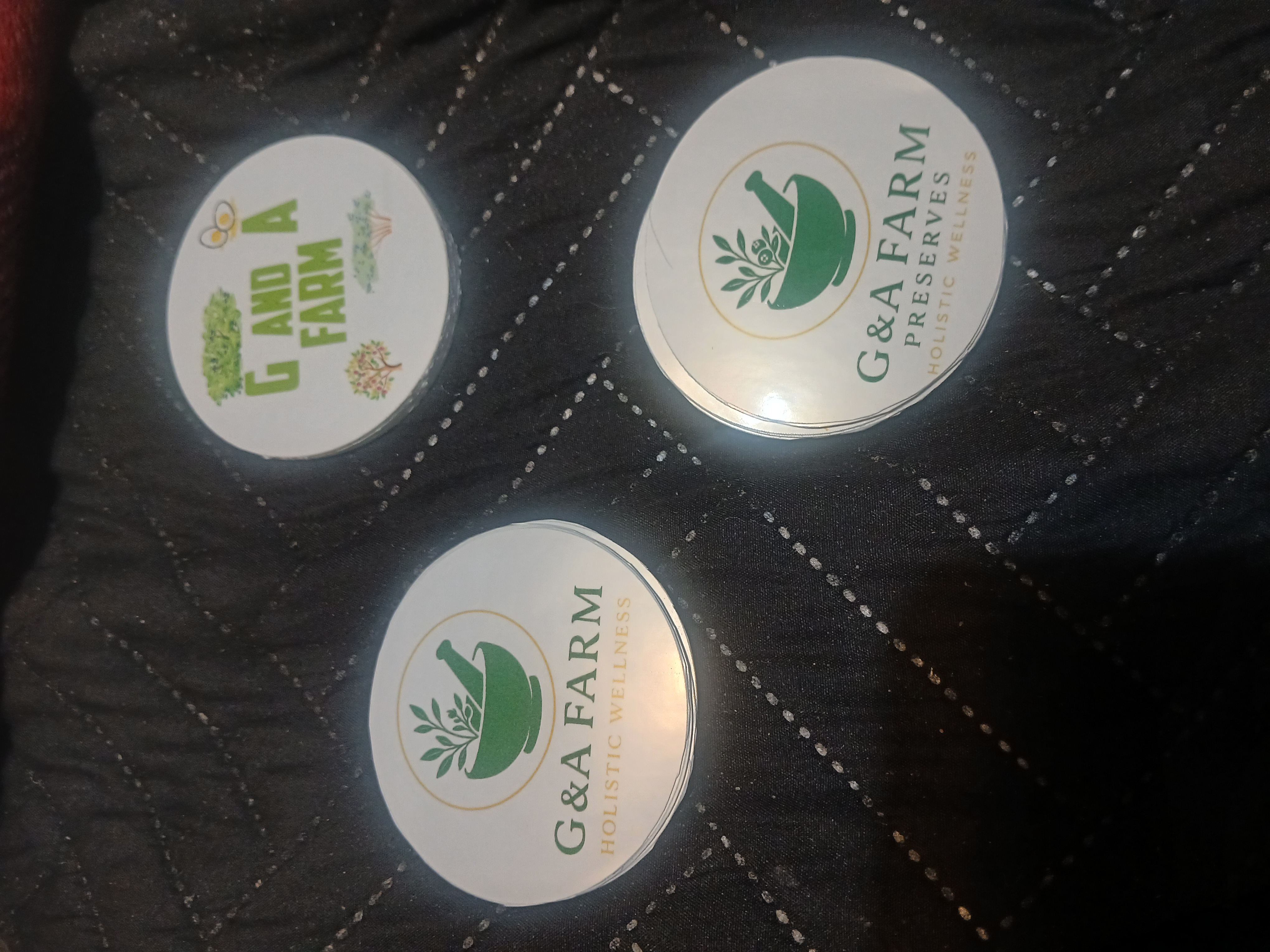 Custom round label example